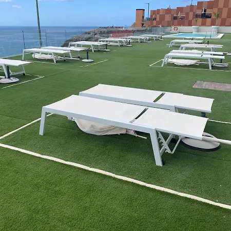 Beyond C&h * Amadores