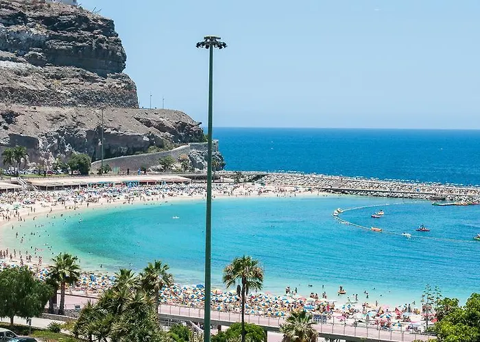 Beyond C&h * Amadores